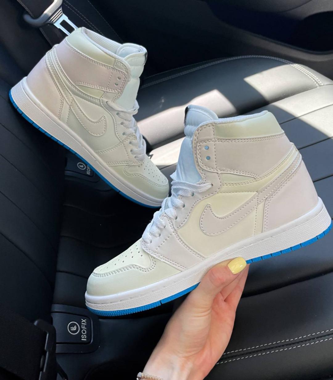 Nike Air Jordan 1 Retro High Violet White