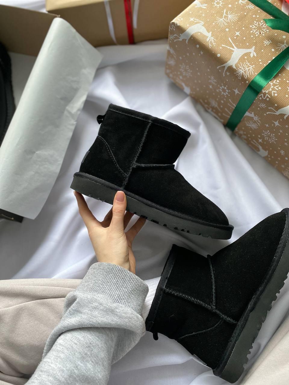 Ugg Mini Black Suede