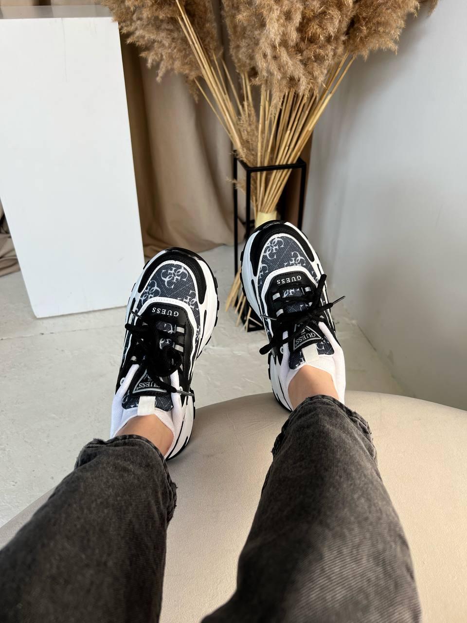 Guess Black White