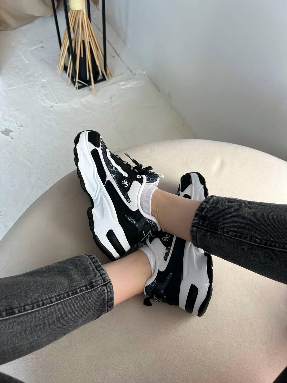 Guess Black White