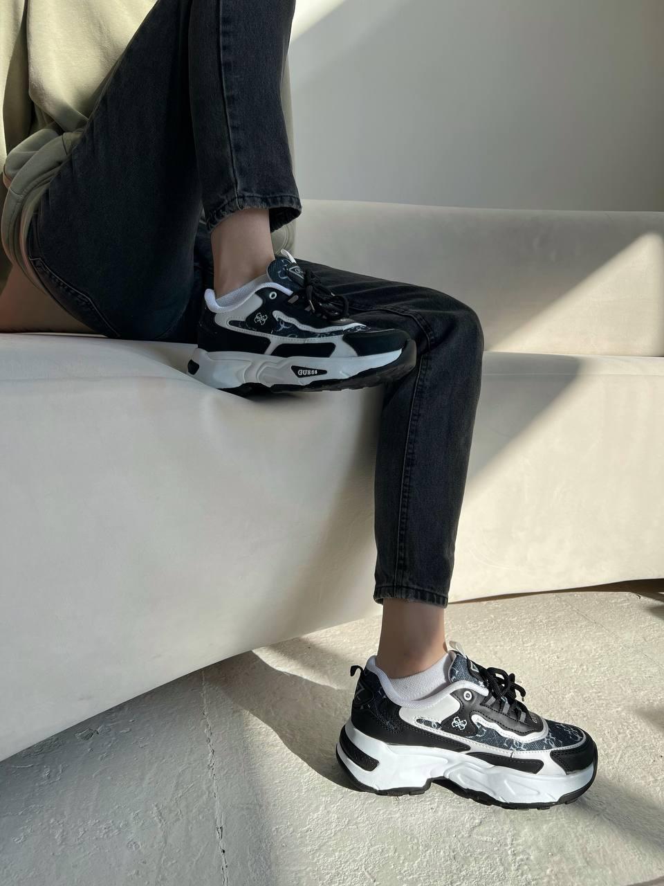 Guess Black White