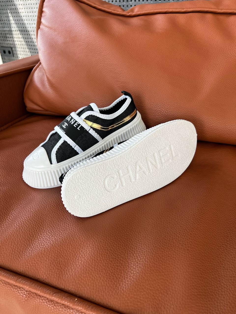 Chanel Low Platform Black White