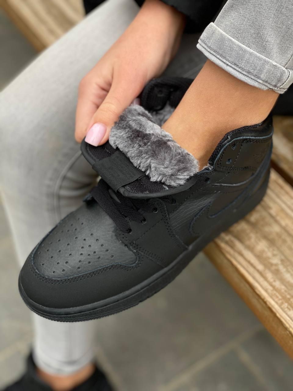 Nike Air Jordan 1 Retro Mid Full Black