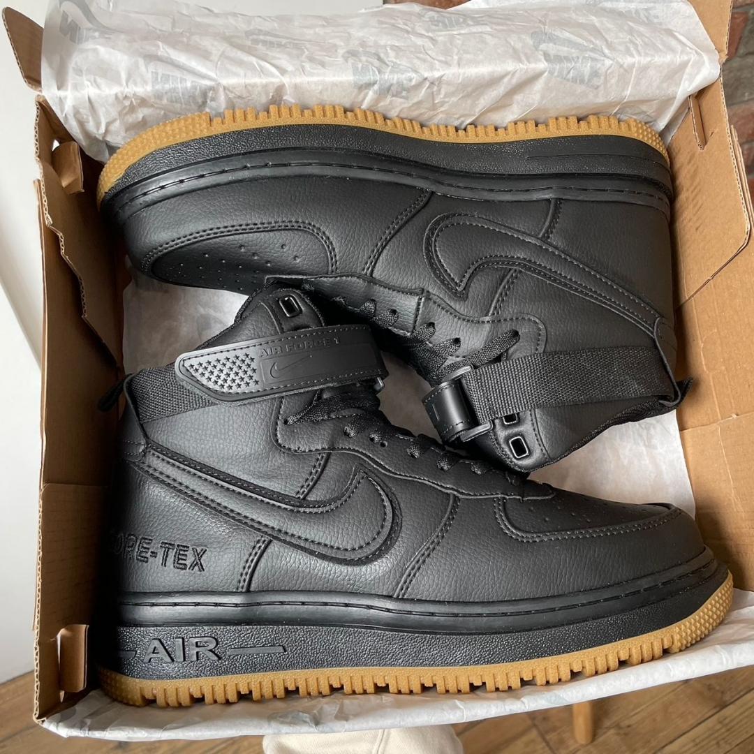 Nike Gore-TEX Brown