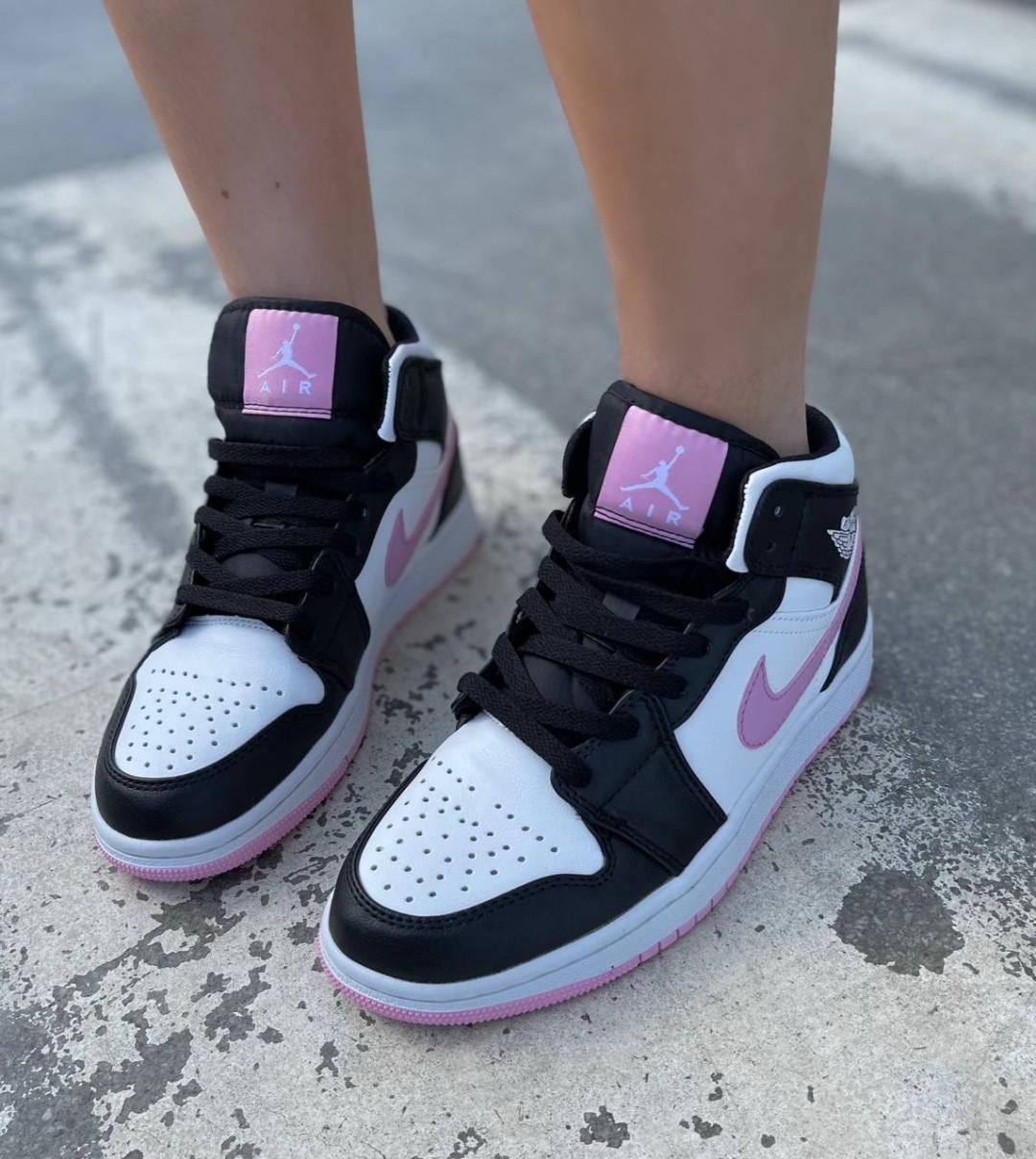 Nike Air Jordan 1 Retro High Bubble Gum
