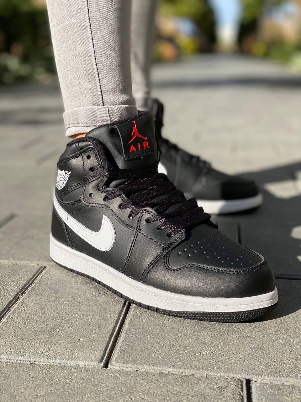 Nike Air Jordan 1 Retro Black White Red Logo