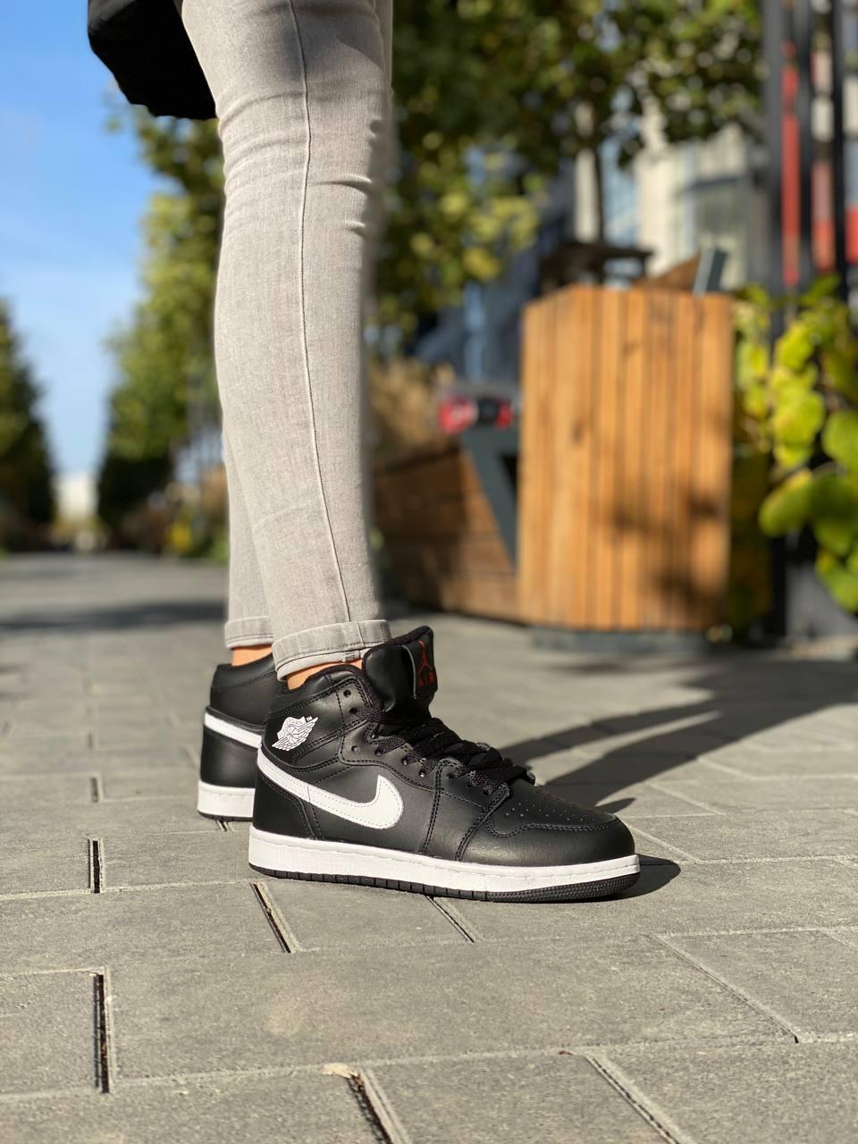Nike Air Jordan 1 Retro Black White Red Logo