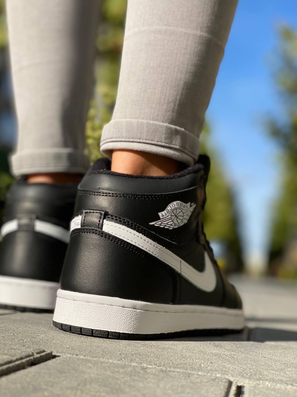 Nike Air Jordan 1 Retro Black White Red Logo