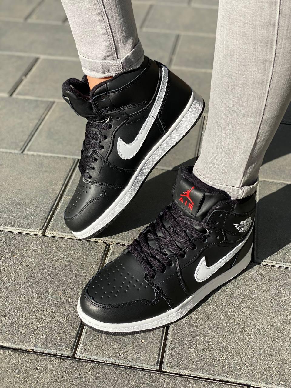 Nike Air Jordan 1 Retro Black White Red Logo