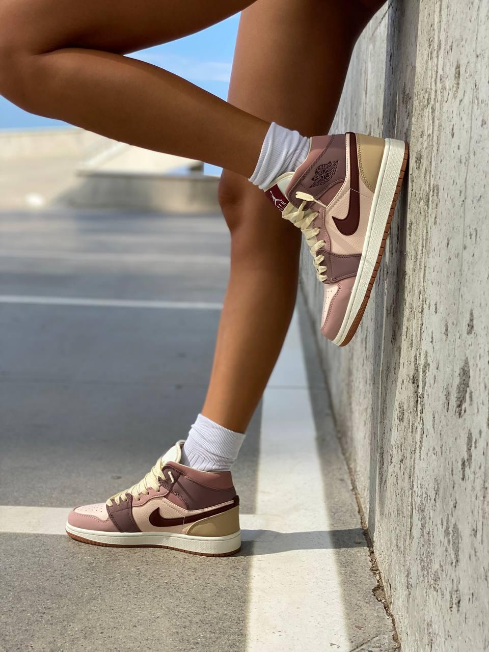 Nike Air Jordan 1 Retro High Bordo