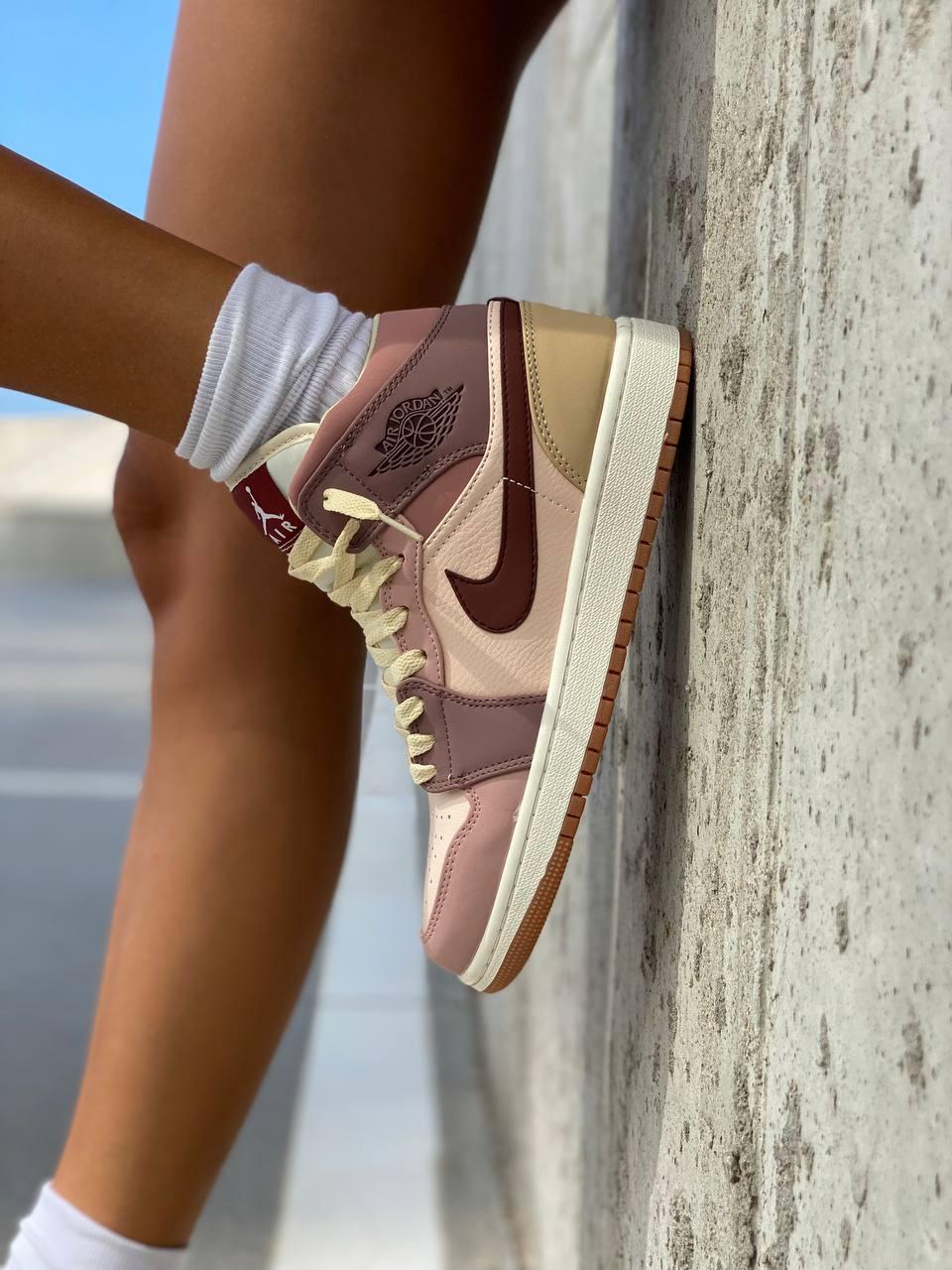 Nike Air Jordan 1 Retro High Bordo