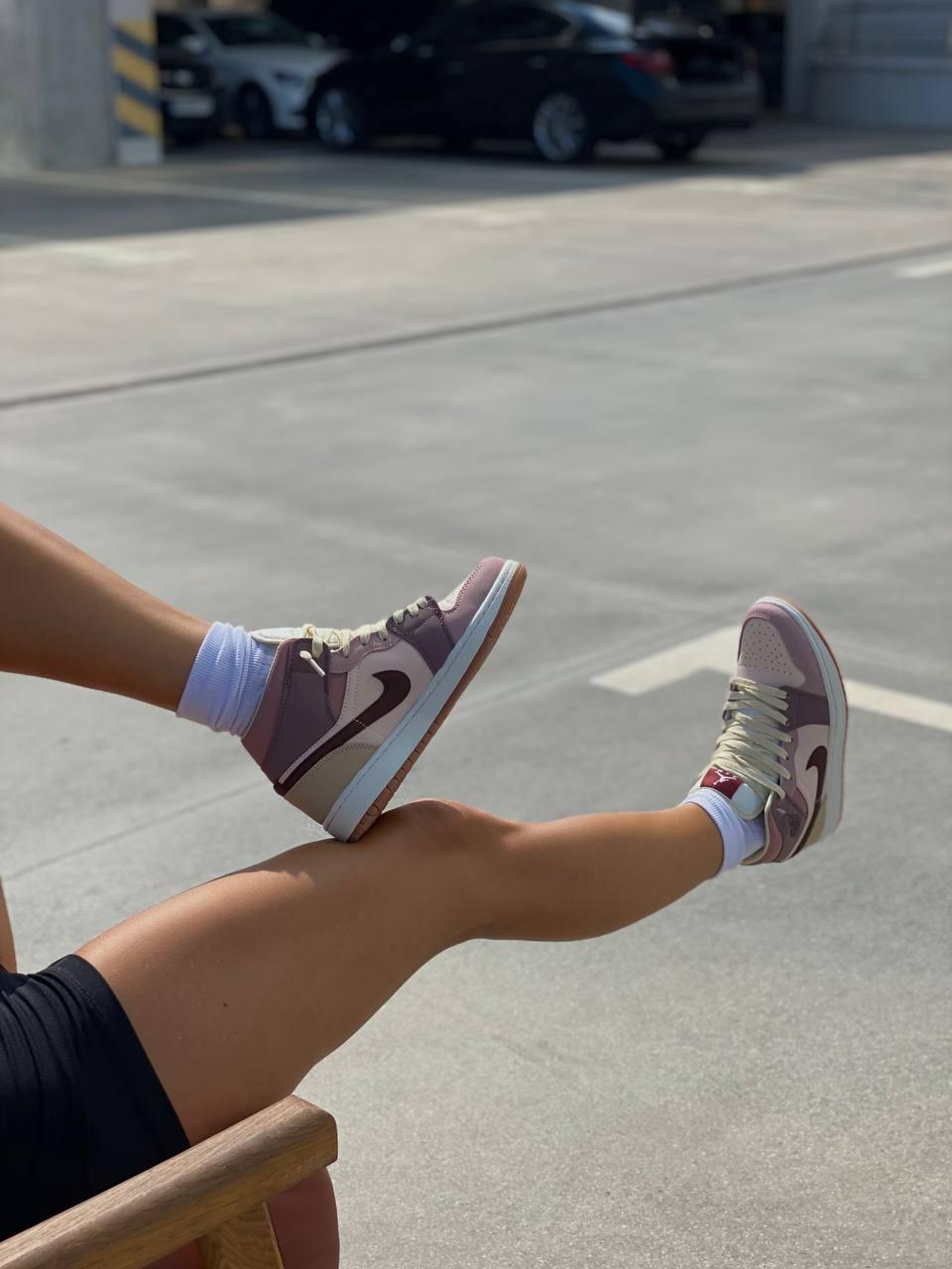 Nike Air Jordan 1 Retro High Bordo