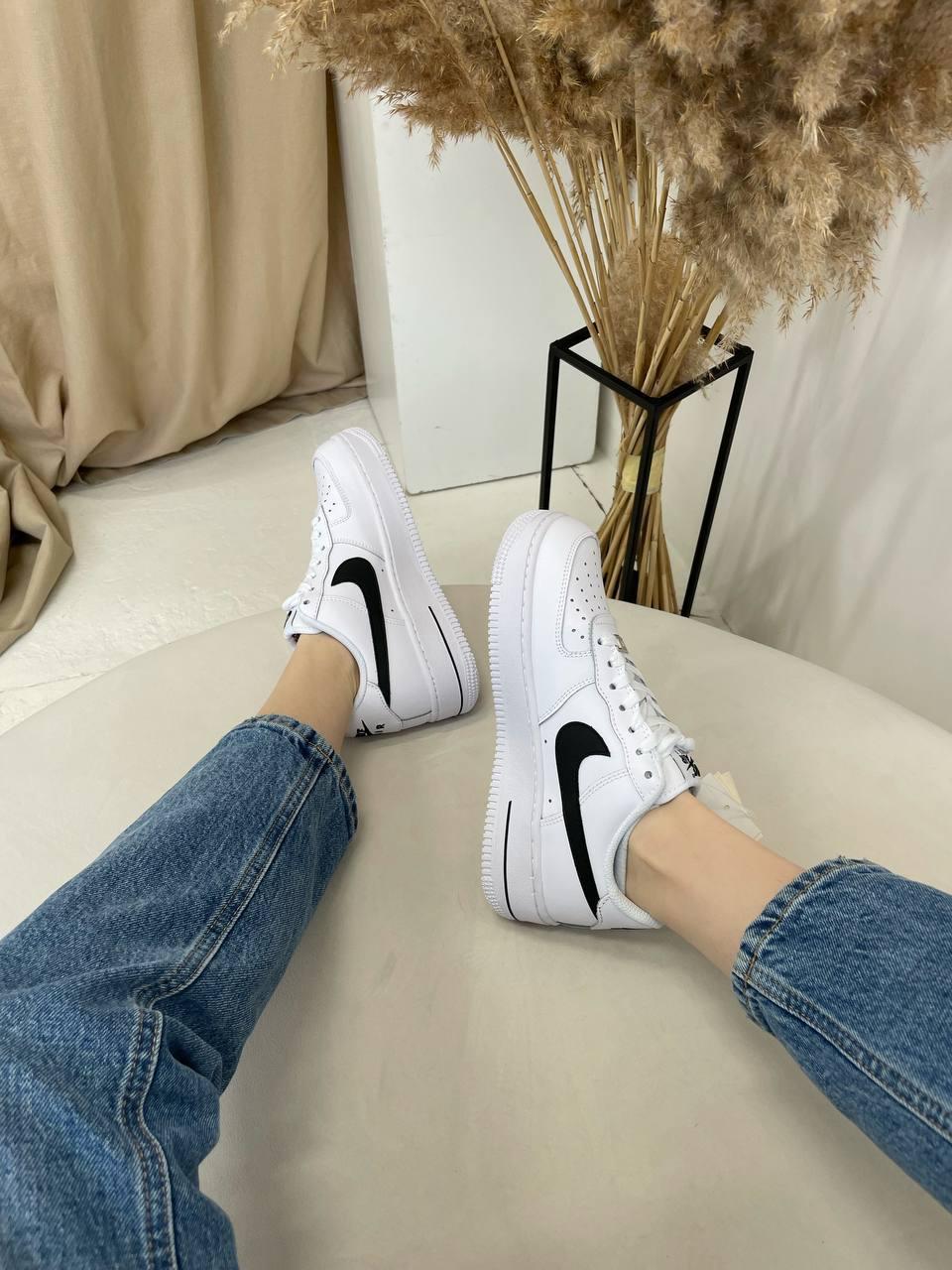 Nike Air Force 1 White Black 4