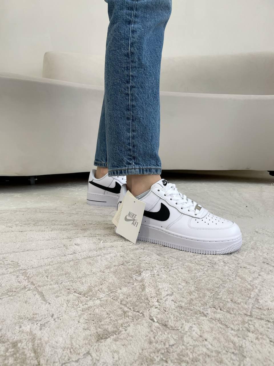 Nike Air Force 1 White Black 4