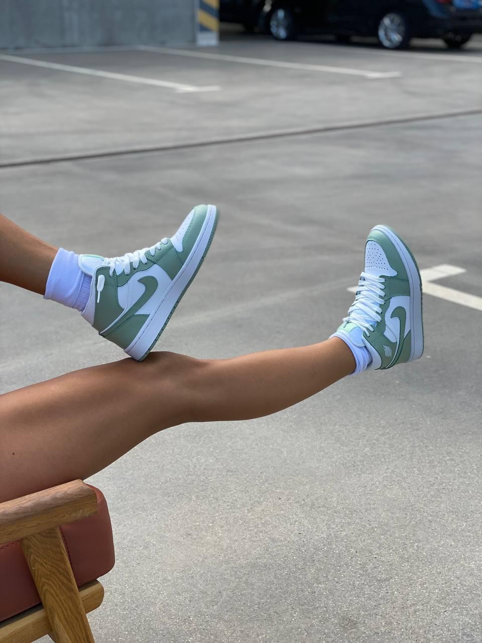 Nike Air Jordan 1 Retro Mid Green White 3