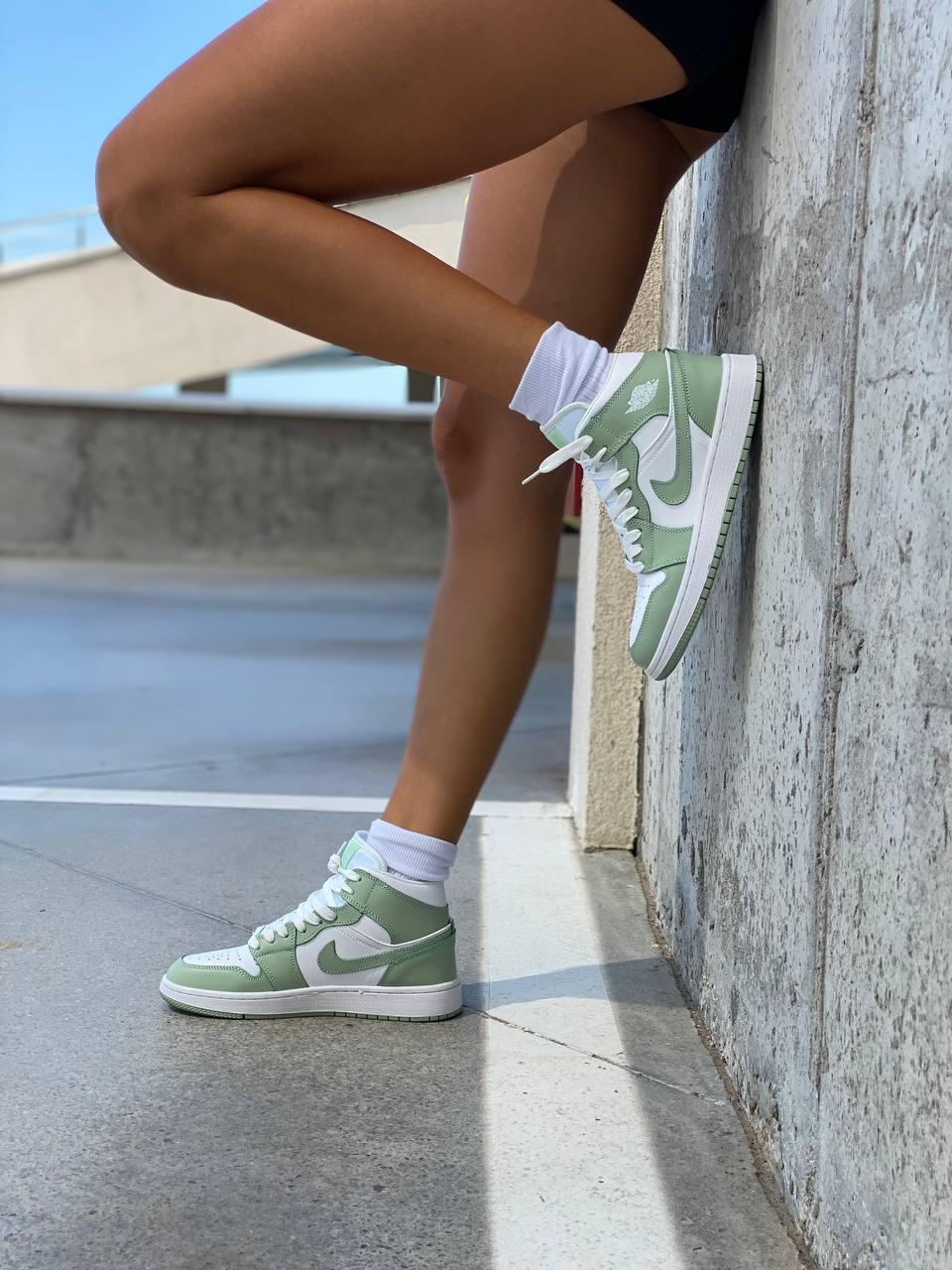 Nike Air Jordan 1 Retro Mid Green White 3