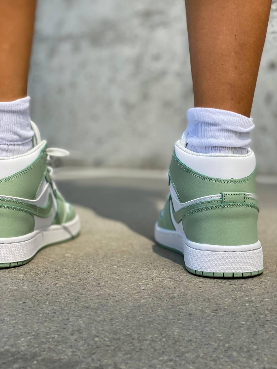 Nike Air Jordan 1 Retro Mid Green White 3
