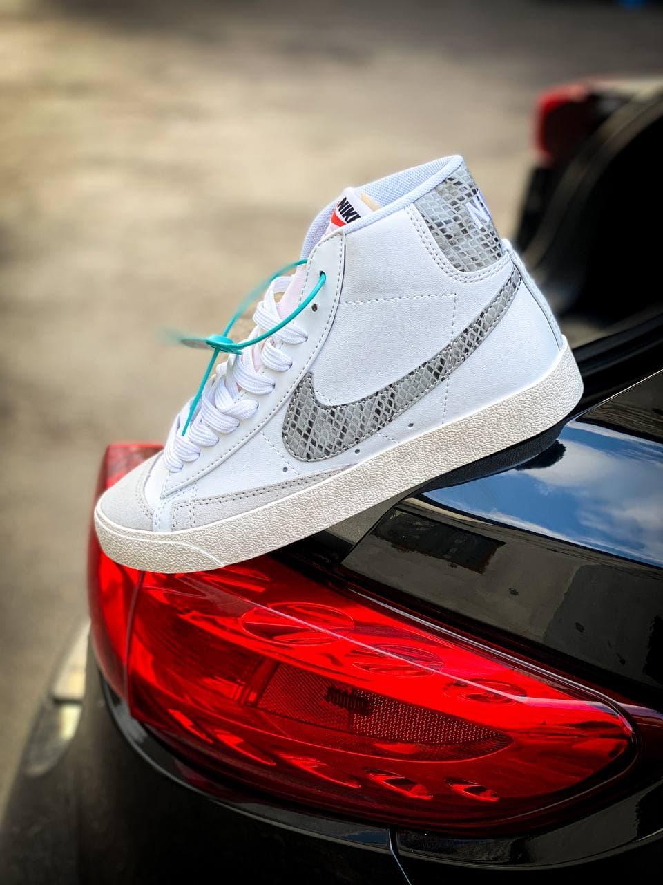 Nike Blazer Mid 77 Zebra