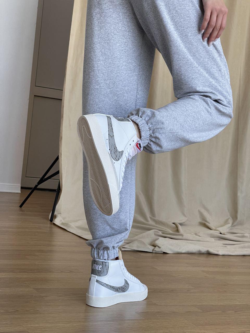 Nike Blazer Mid 77 Zebra