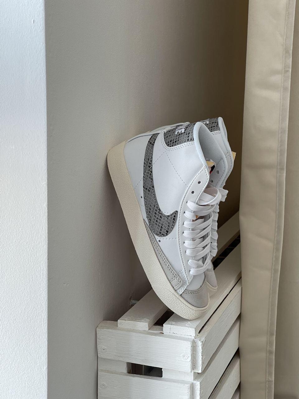 Nike Blazer Mid 77 Zebra