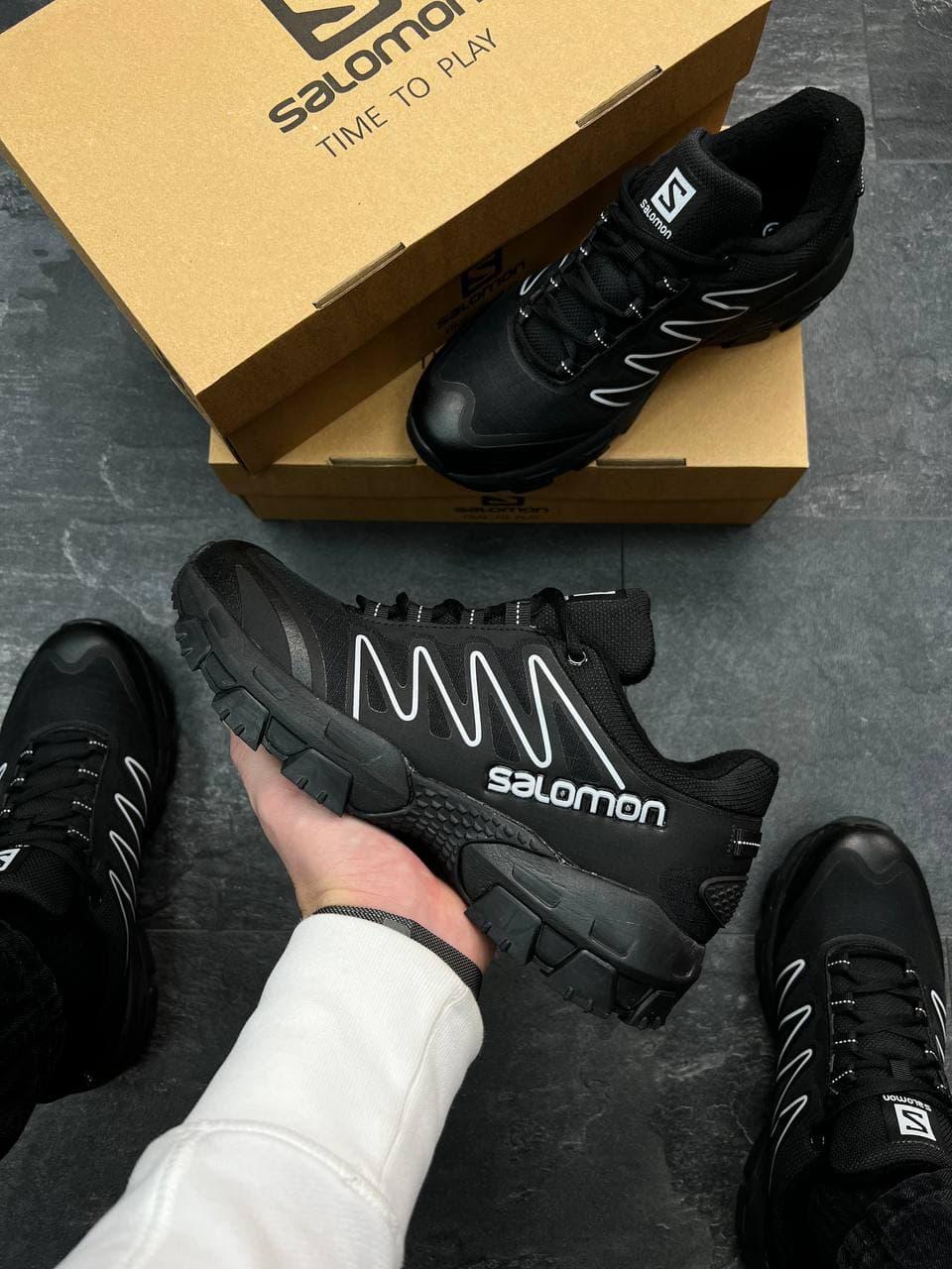 Salomon Black White
