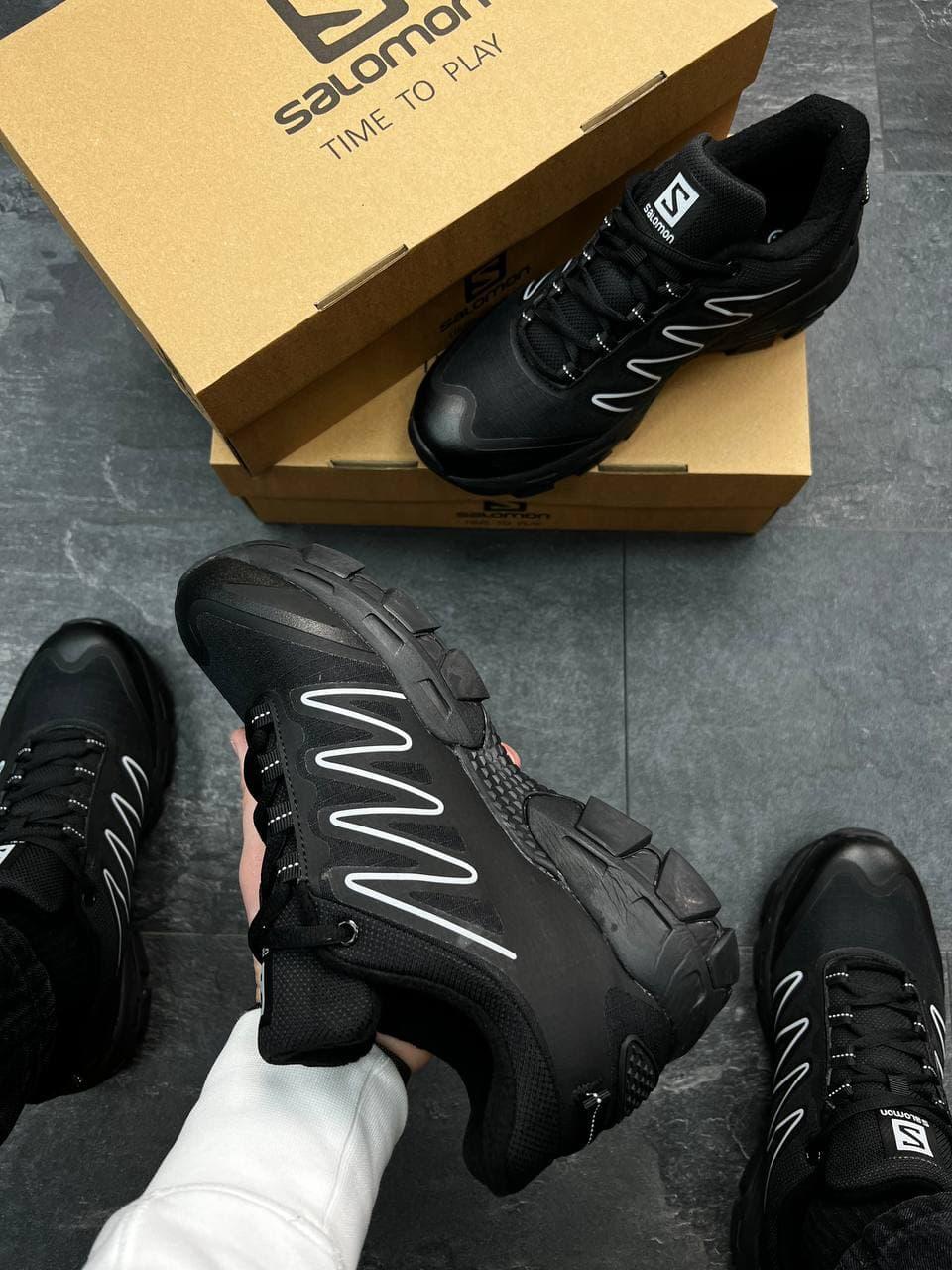 Salomon Black White