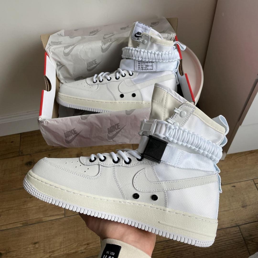 Nike Special Fled Air Force 1 White