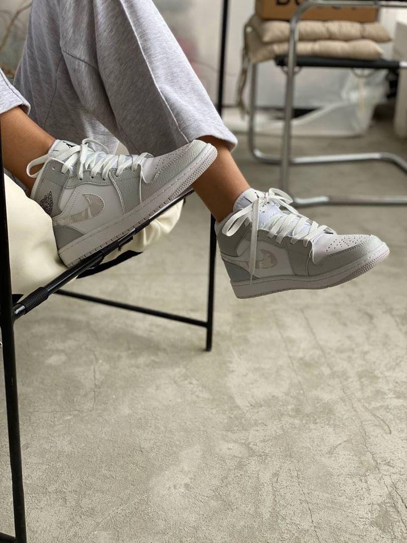 Nike Air Jordan 1 Retro High Grey Como