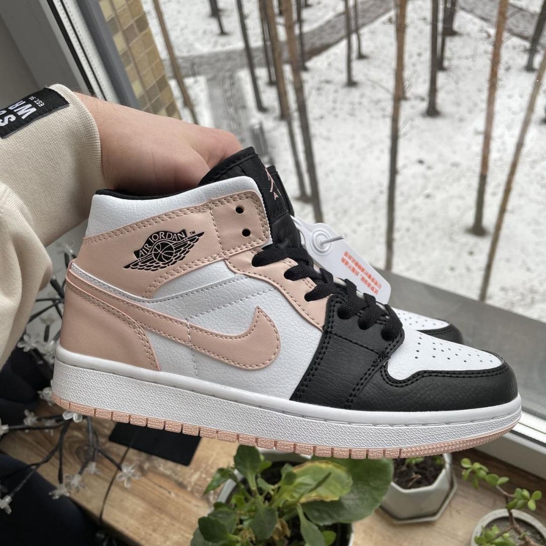Nike Air Jordan 1 Retro High Black White Pink