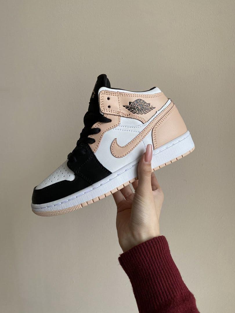 Nike Air Jordan 1 Retro High Black White Pink