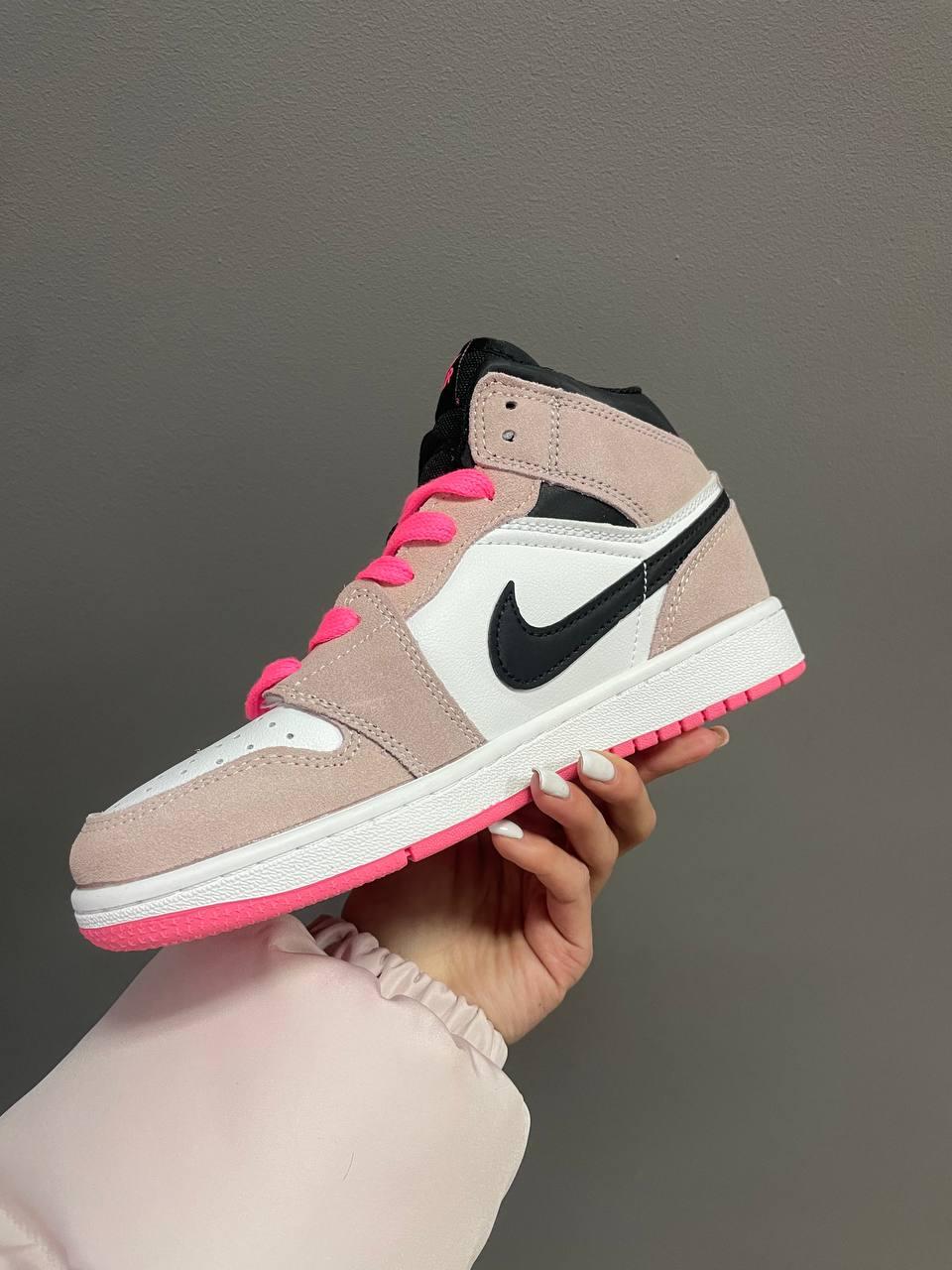 Nike Air Jordan 1 Retro High Black Pink