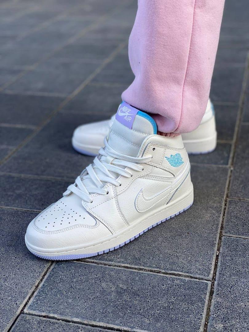 Nike Air Jordan 1 Retro High Milk Essential