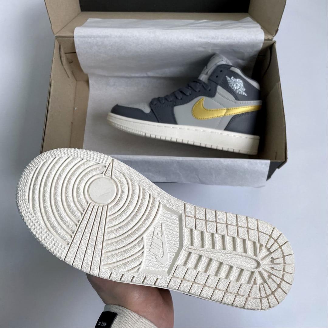 Nike Air Jordan 1 Retro High Blue Yellow