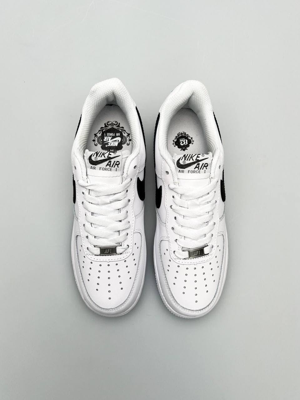 Nike Air Force 1 White Black Logo 5