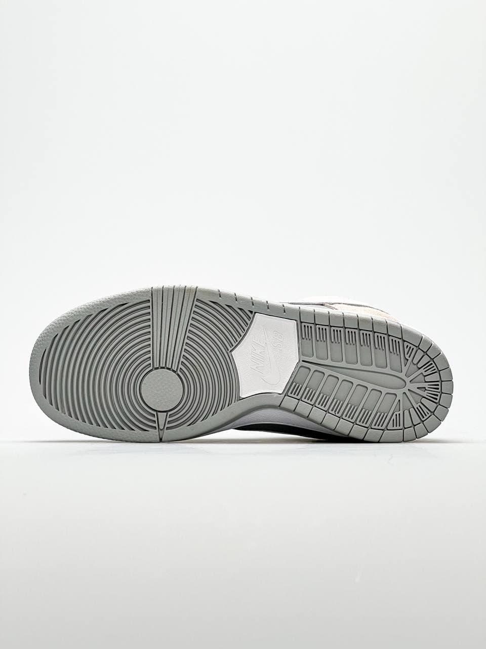 Nike Dunk Disrupt Grey White 1