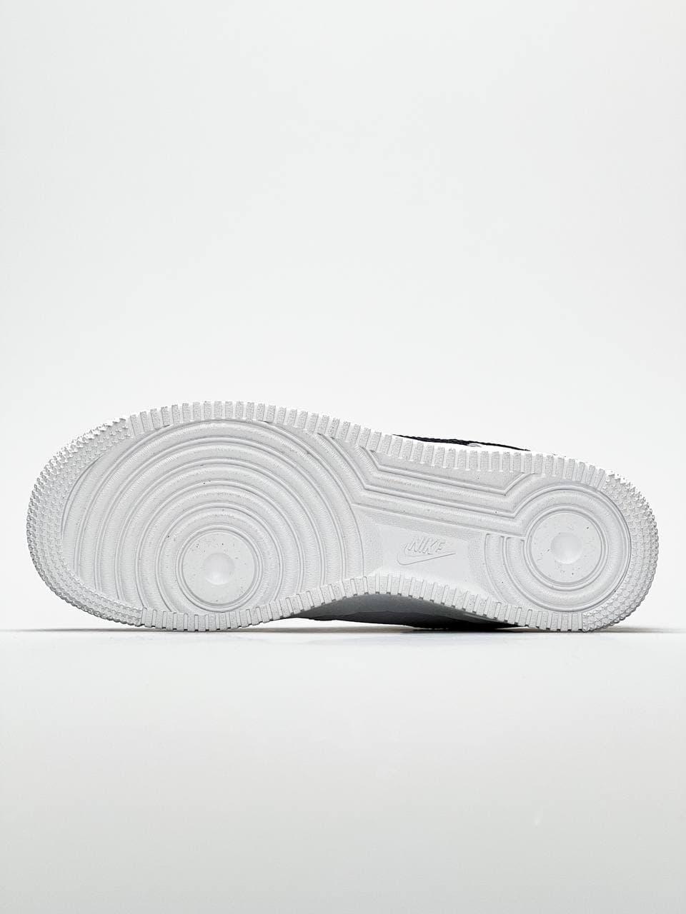 Nike Air Force 1’07Lv8 Ultra White Black