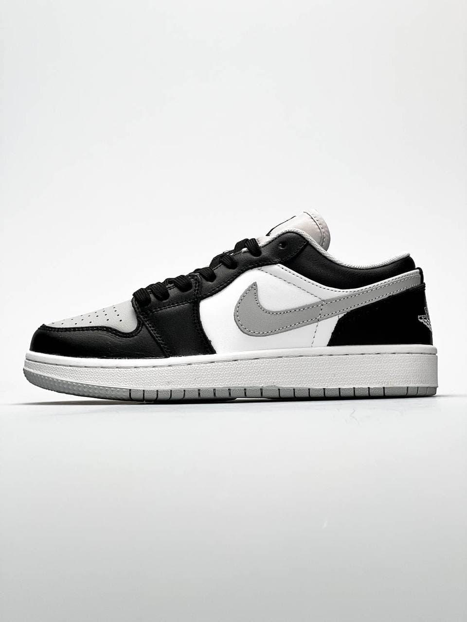 Nike Air Jordan Retro 1 Low Grey White Black 4