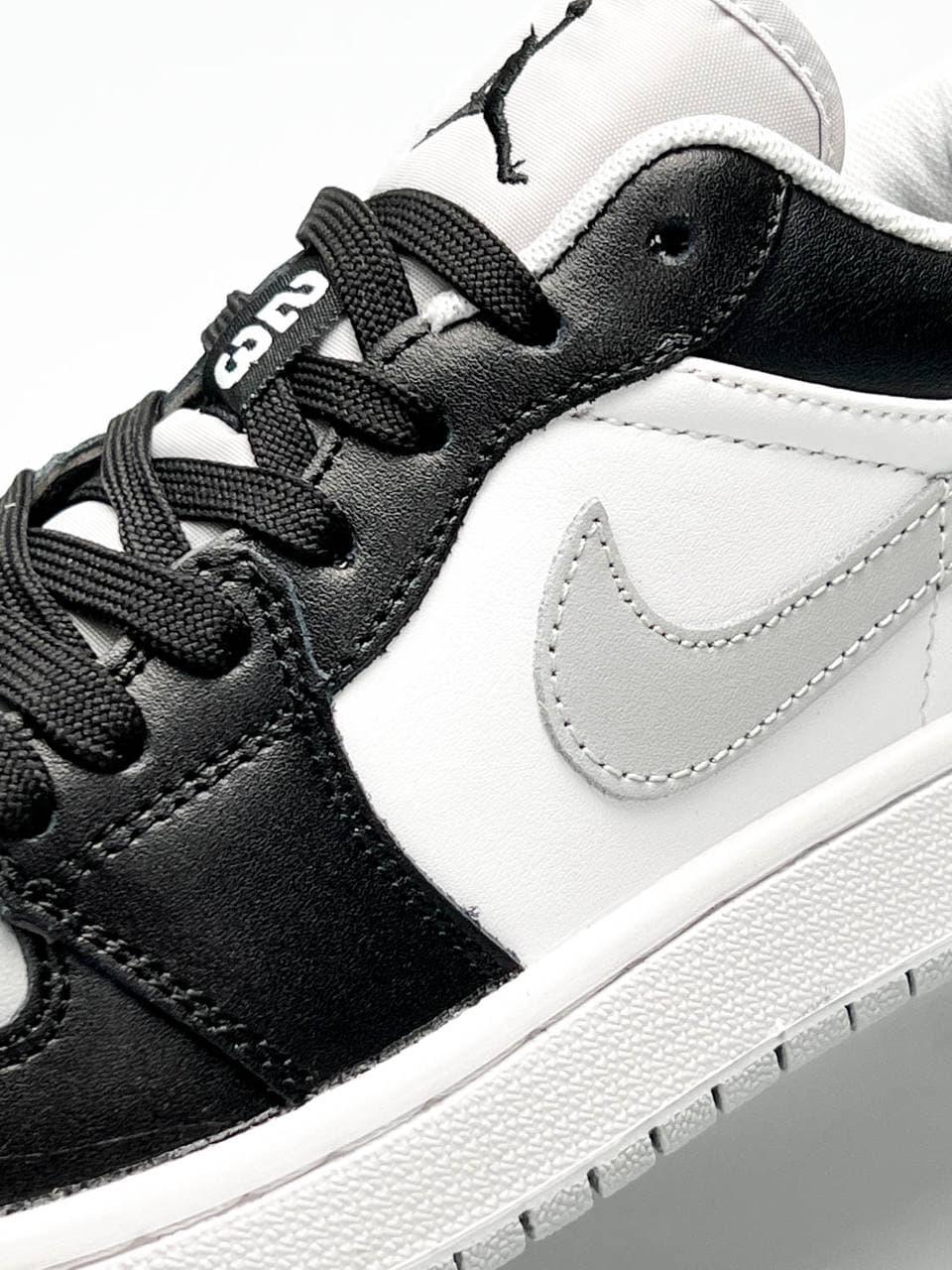 Nike Air Jordan Retro 1 Low Grey White Black 4