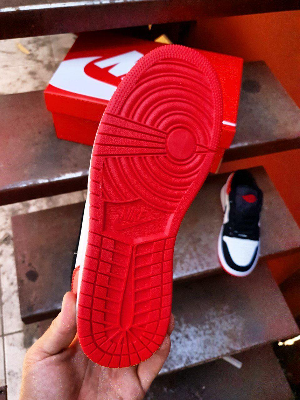 Nike Air Jordan Retro 1 Low Red White Black