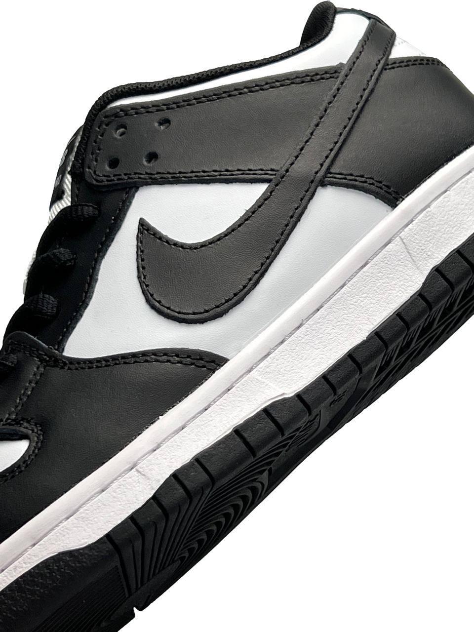 Nike SB Dunk Low Retro White Black v2