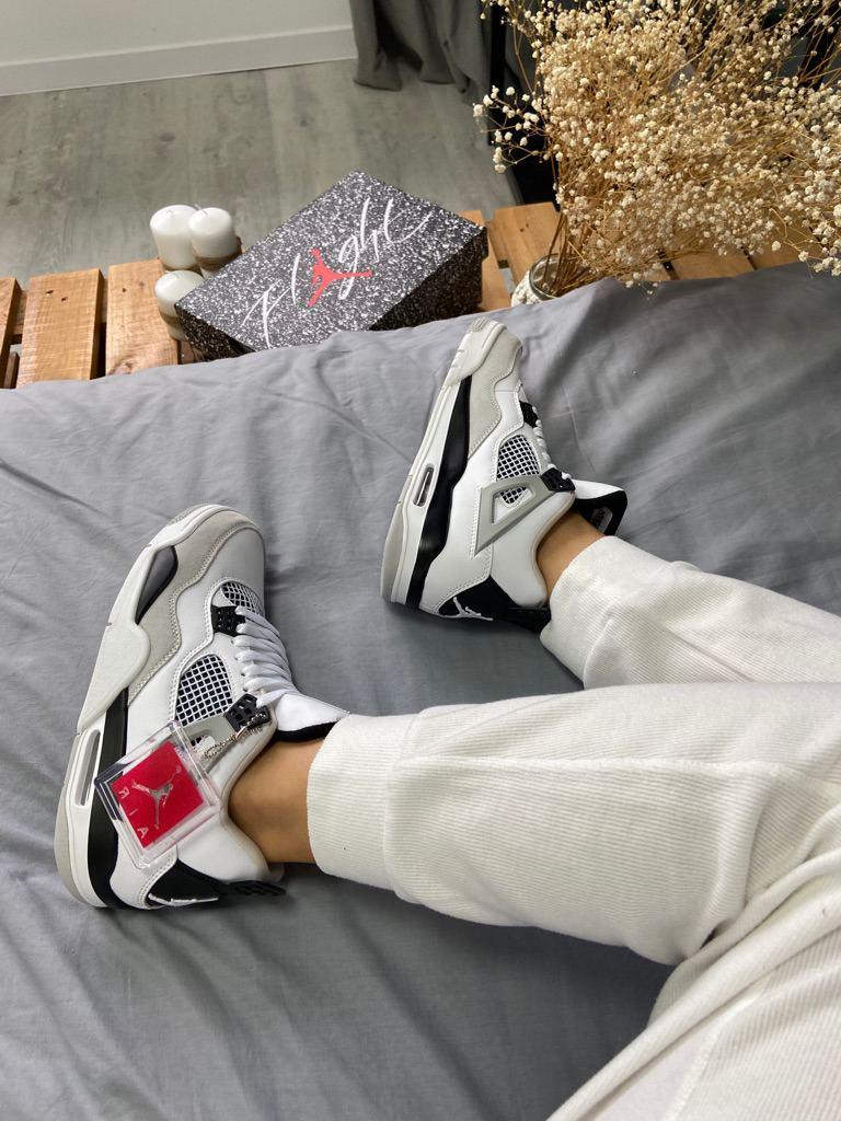 Nike Air Jordan Retro 4 Military Premium