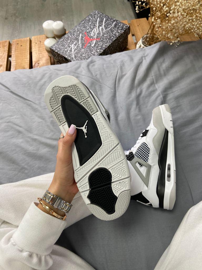 Nike Air Jordan Retro 4 Military Premium