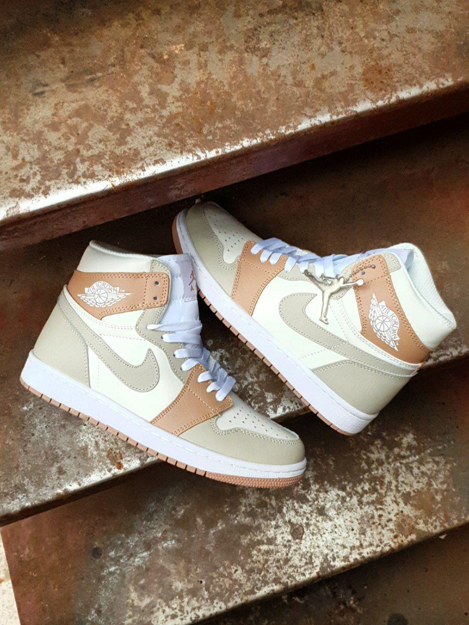 Nike Air Jordan 1 Retro High Grey Beige