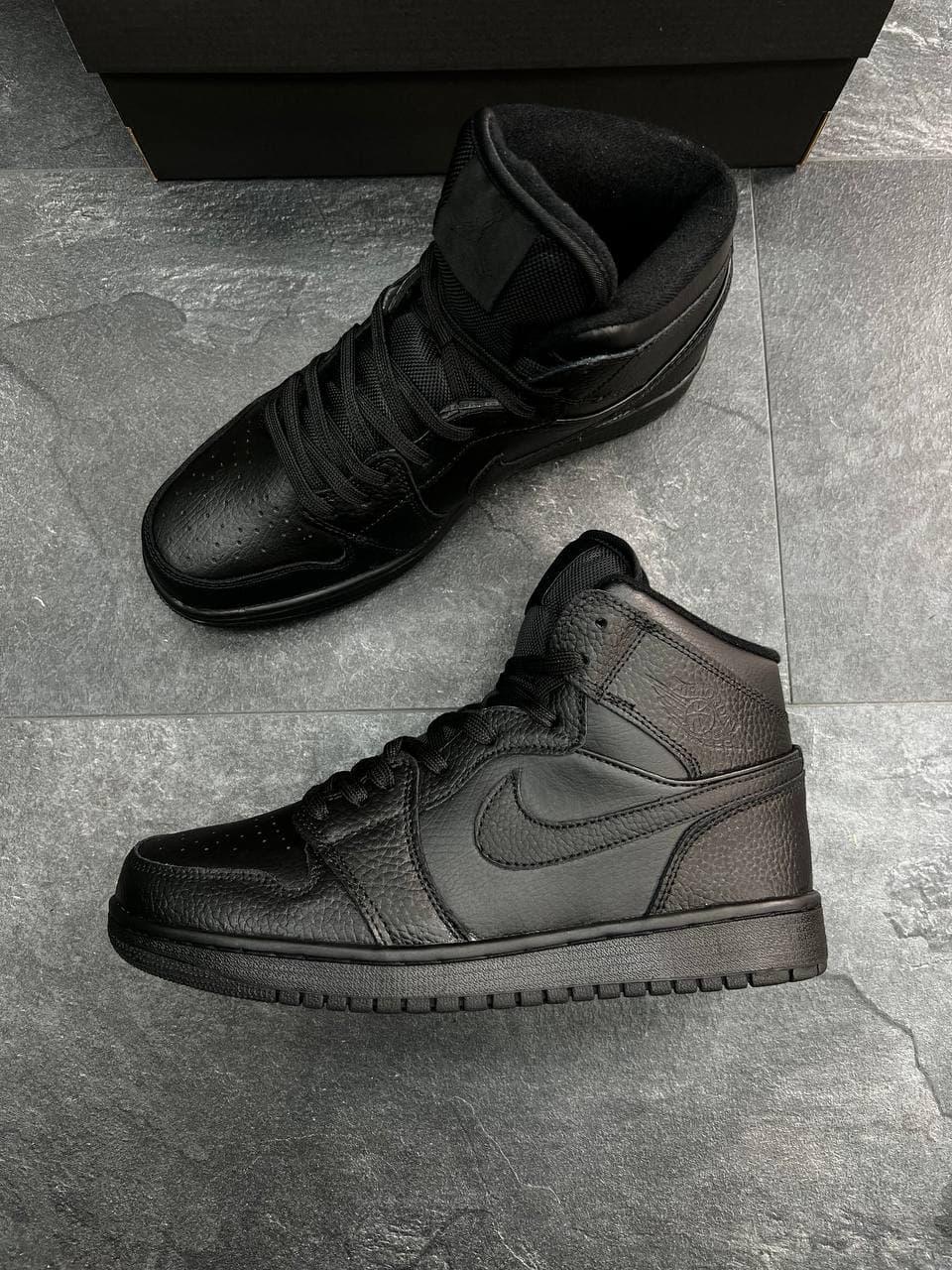 Nike Air Jordan 1 Retro High Full Black