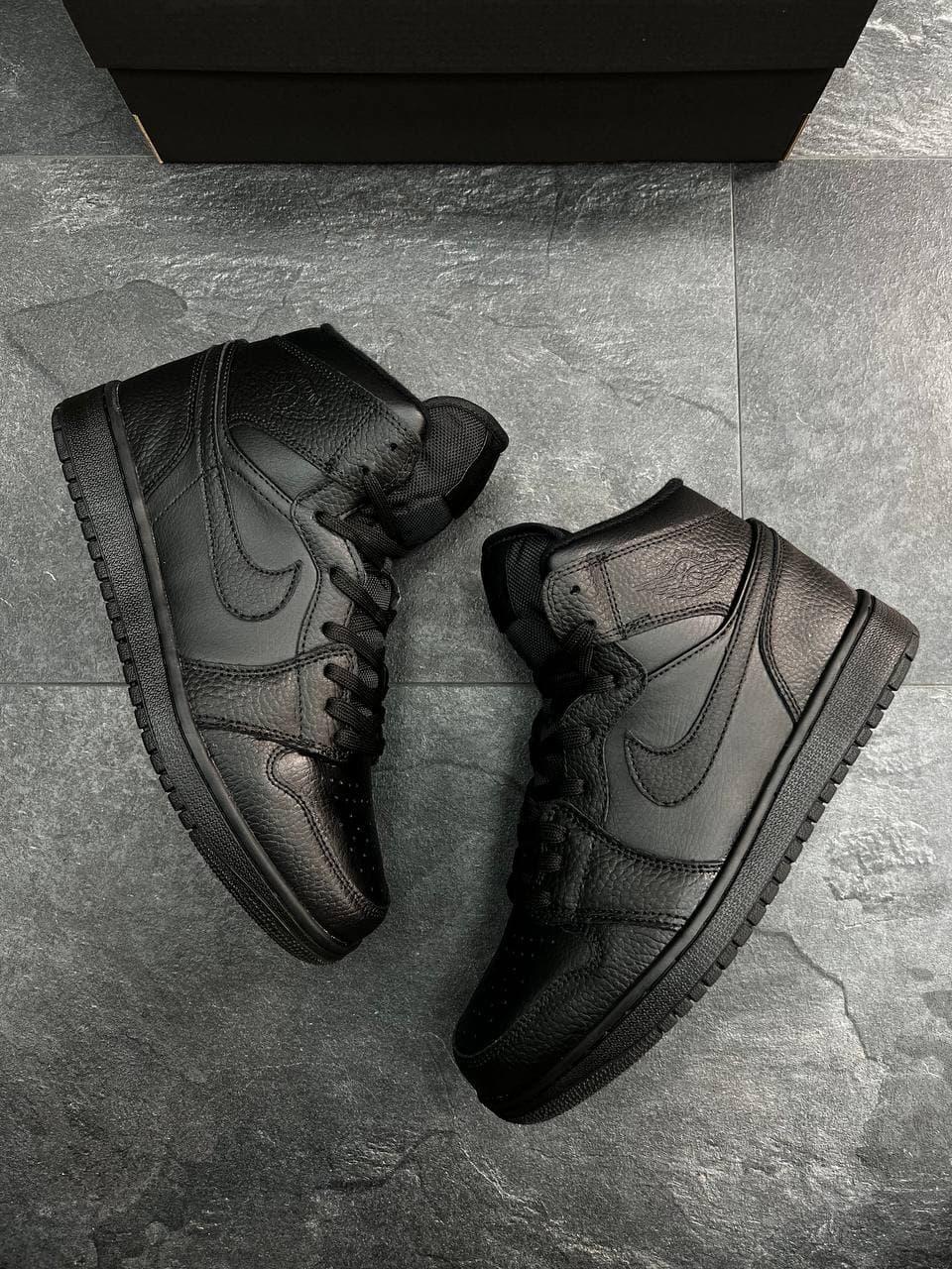 Nike Air Jordan 1 Retro High Full Black