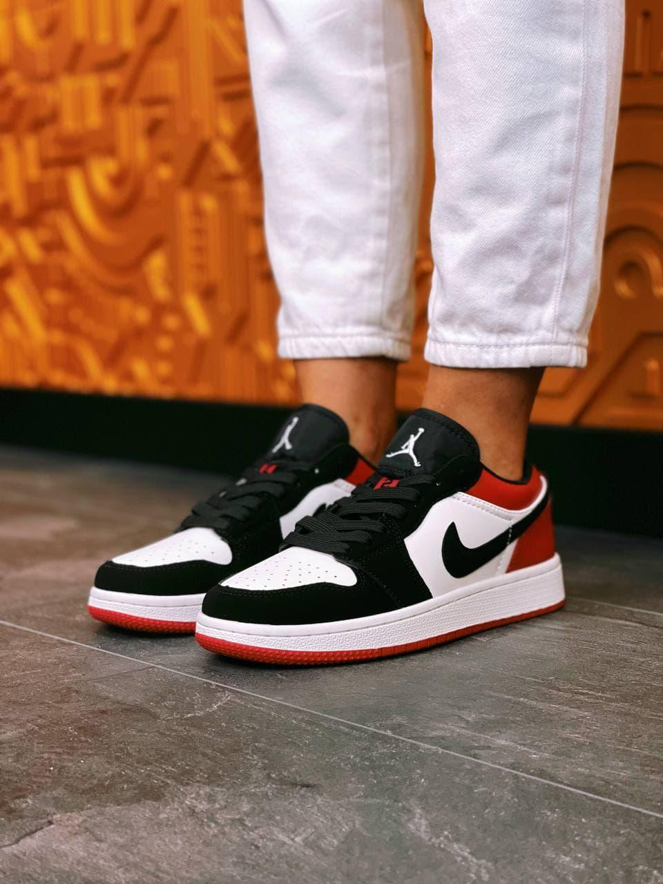 Nike Air Jordan Retro 1 Low White Red Black