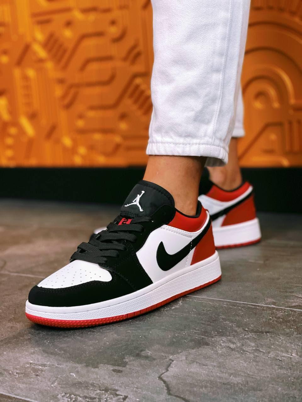 Nike Air Jordan Retro 1 Low White Red Black