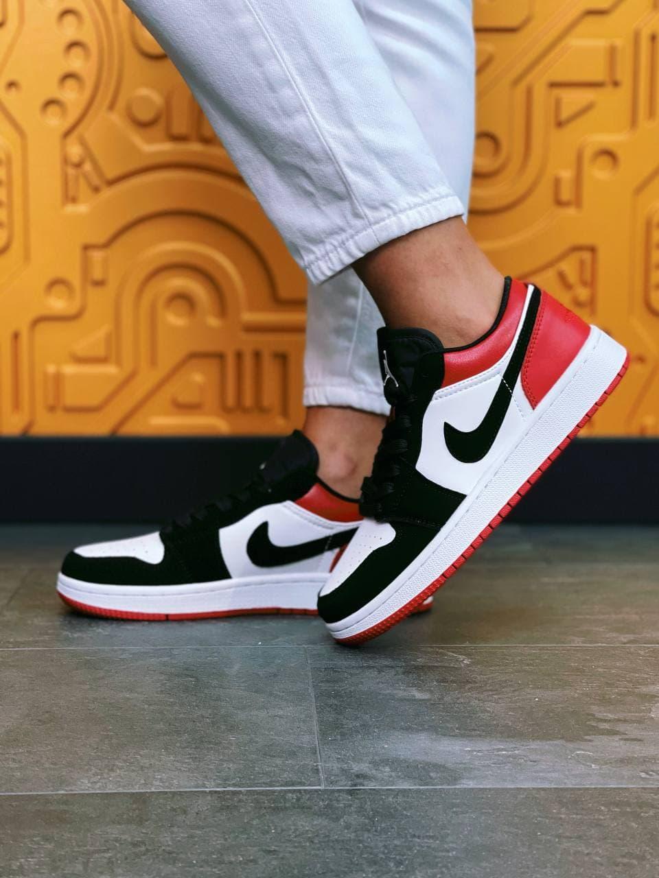 Nike Air Jordan Retro 1 Low White Red Black