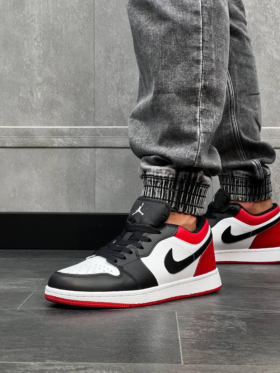 Nike Air Jordan Retro 1 Low White Red Black