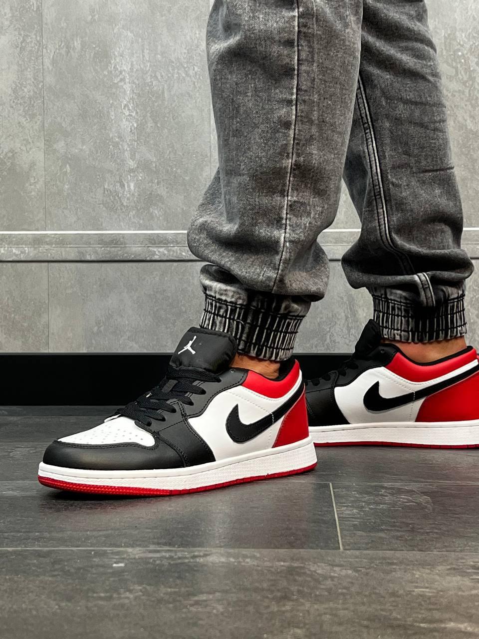 Nike Air Jordan Retro 1 Low White Red Black